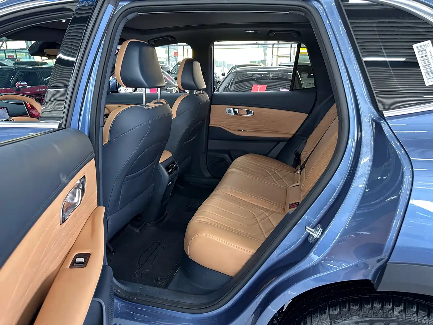 Geely Galaxy Galaxy Starship 7 EM-i 2025 120km Navigation Edition фото 8