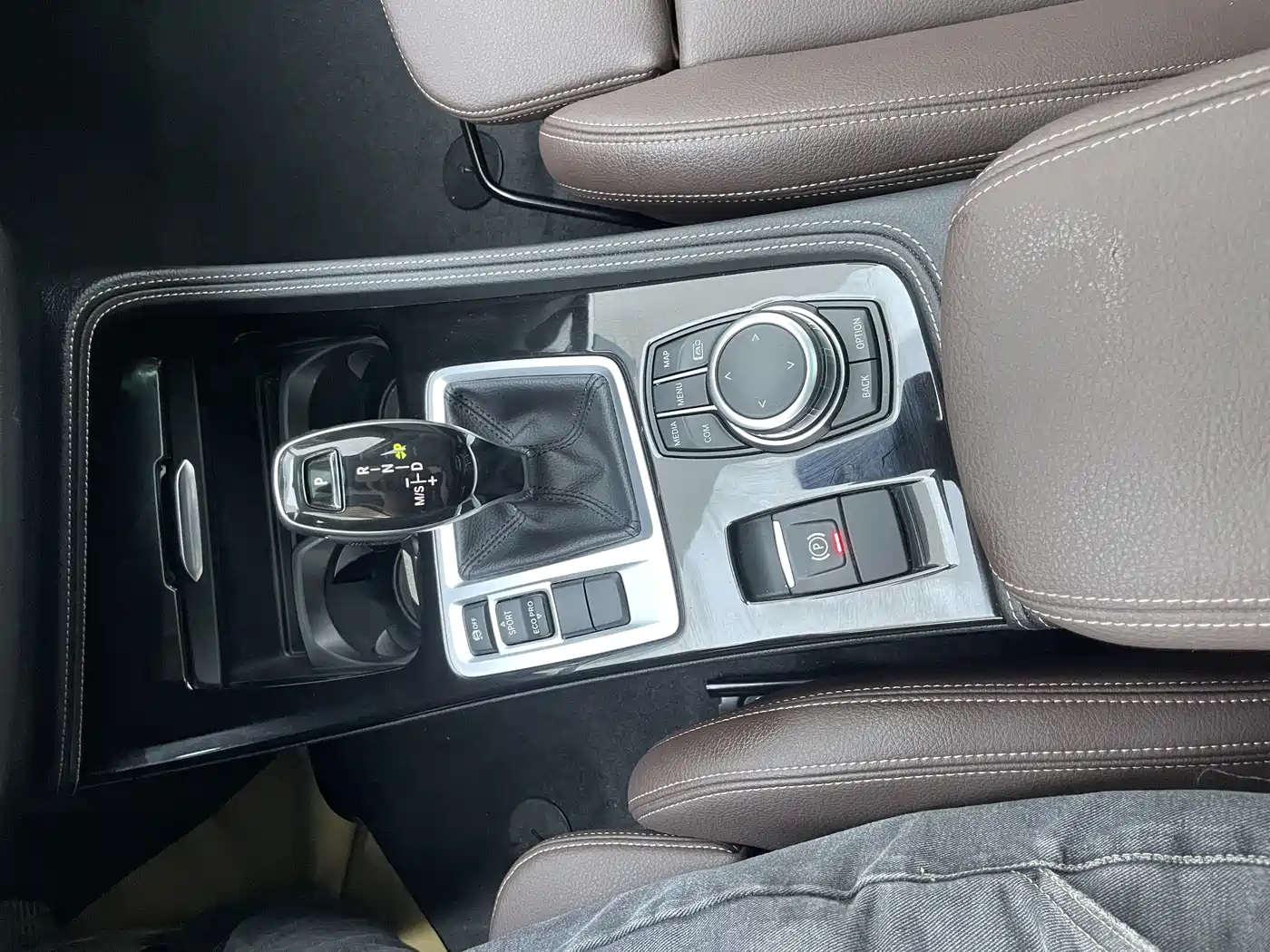 BMW 1 Series 2023 120i M Sport Shadow Edition фото 17
