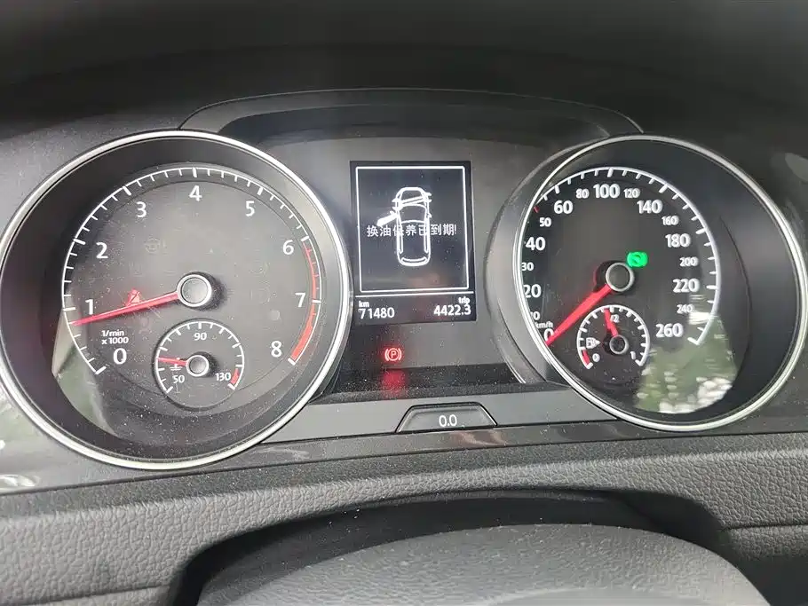Volkswagen Golf 2020 Beloved Edition 200TSI DSG Comfort фото 14