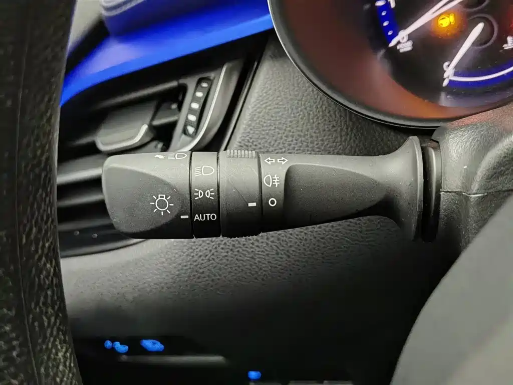 Toyota C-HR 2021 2.0L Comfort Edition фото 21