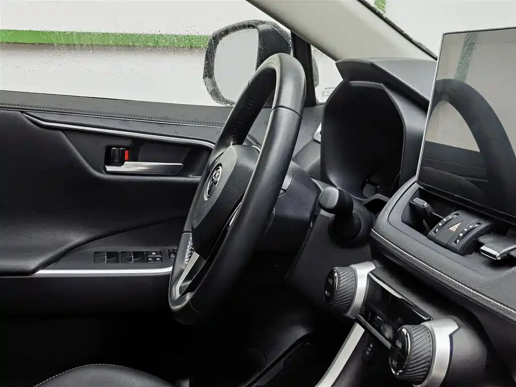 Toyota Wildlander 2022 2.0L CVT FWD Luxury PLUS Edition фото 22