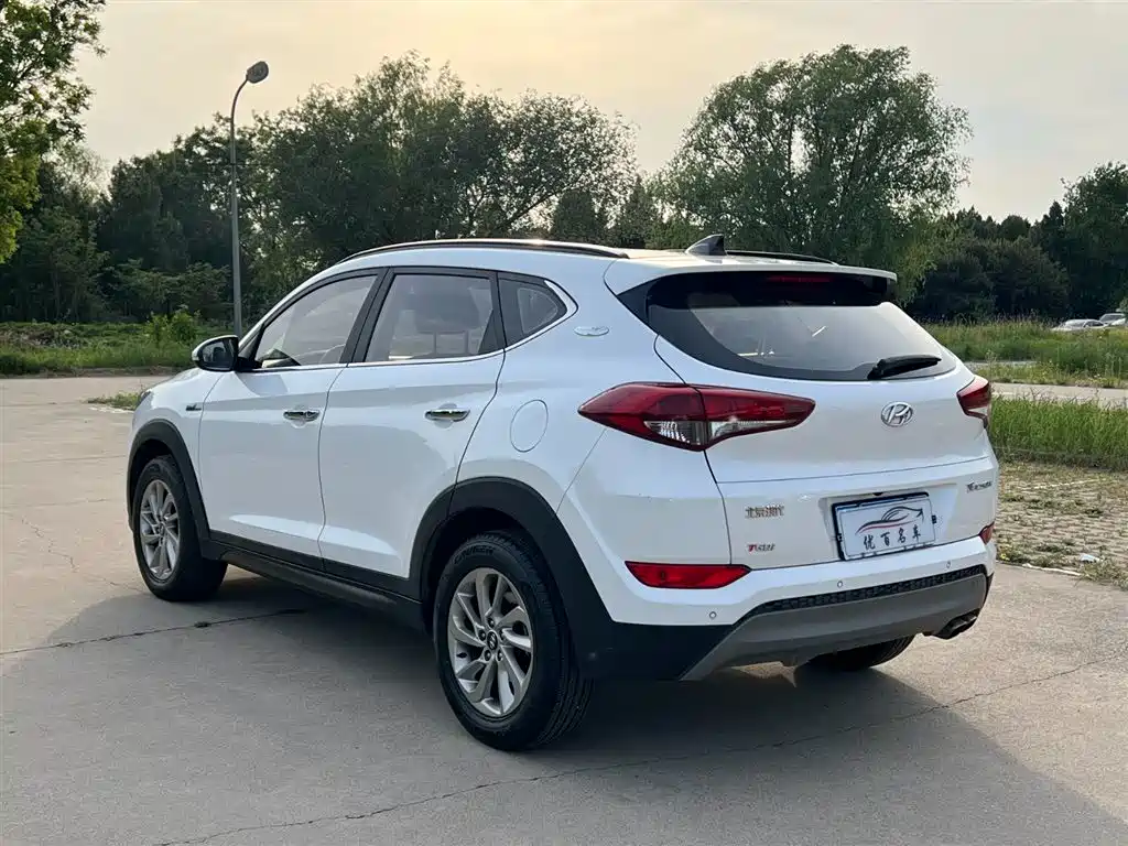Hyundai Tucson 2018 1.6T DCT 2WD 15th Anniversary Special Edition фото 4