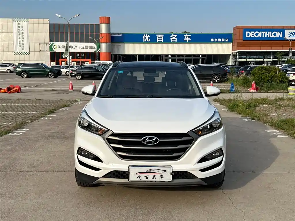 Hyundai Tucson 2018 1.6T DCT 2WD 15th Anniversary Special Edition фото 2