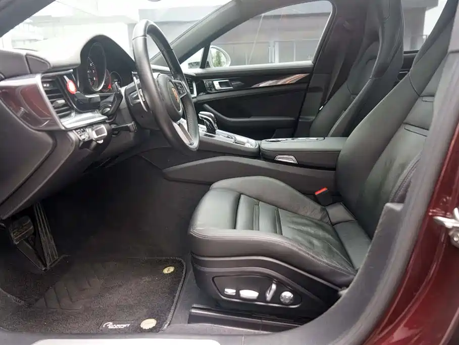 Porsche Panamera 2017 Panamera Executive Long Wheelbase 3.0T фото 9