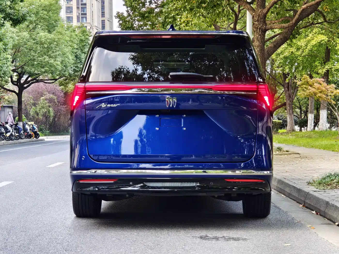 BUICK GL8 NEW ENERGY