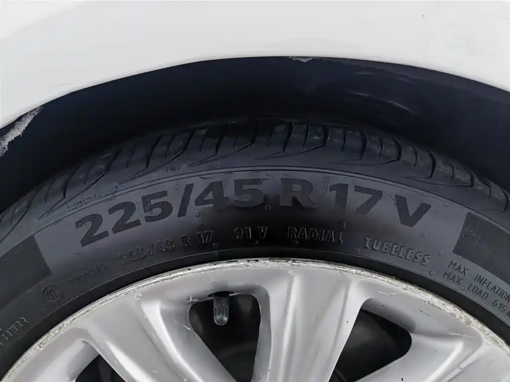 Cadillac ATS-L 2017 28T Technology фото 24