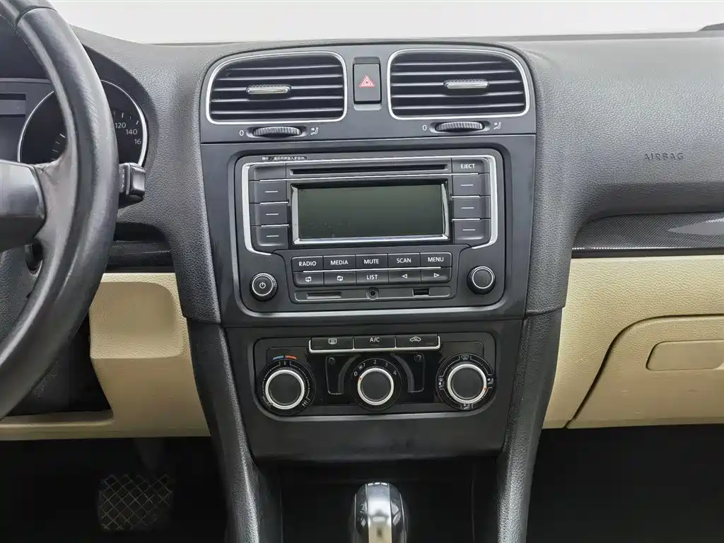 Volkswagen Golf 2012 1.4TSI Automatic Comfort фото 12