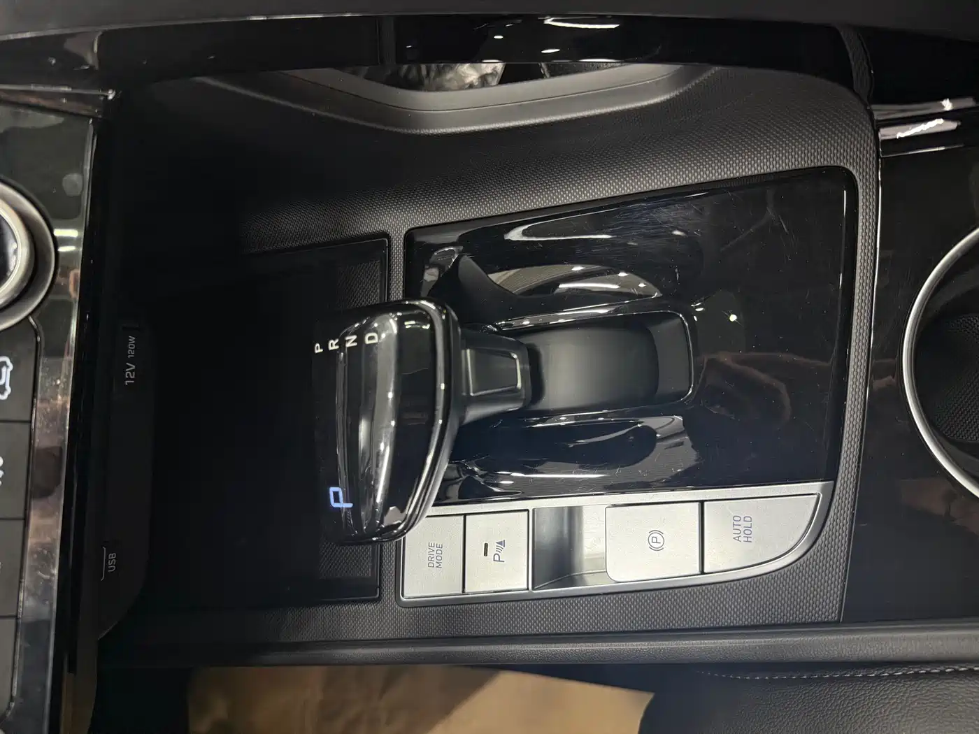 Hyundai Elantra 2021 1.5L CVT GLX Elite Edition фото 15