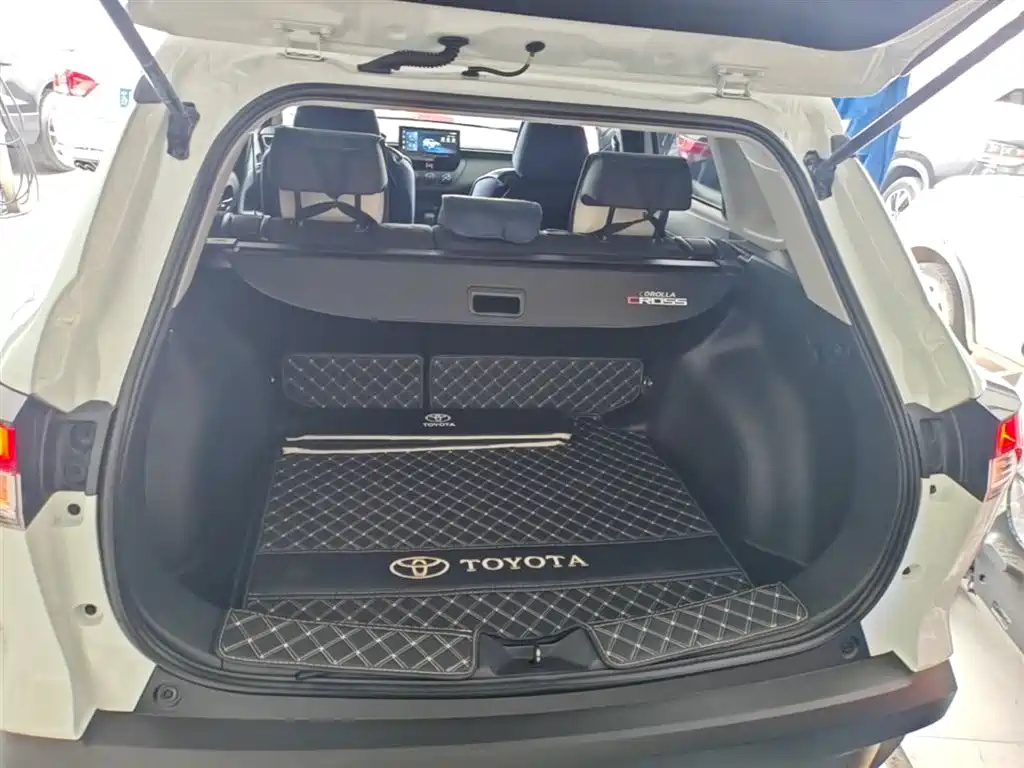 Toyota Corolla Cross 2023 2.0L Pioneer Edition фото 19