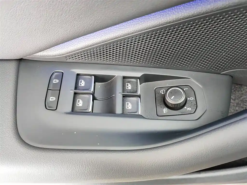 Volkswagen Magotan 2026 300TSI Premium Edition Eye-catcher фото 9