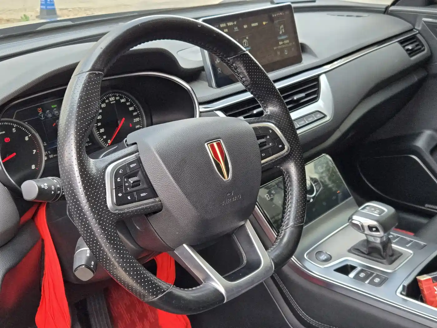Hongqi H5 2022 Classic 1.8T Auto Smart Connect Flagship Enjoyment Edition фото 6