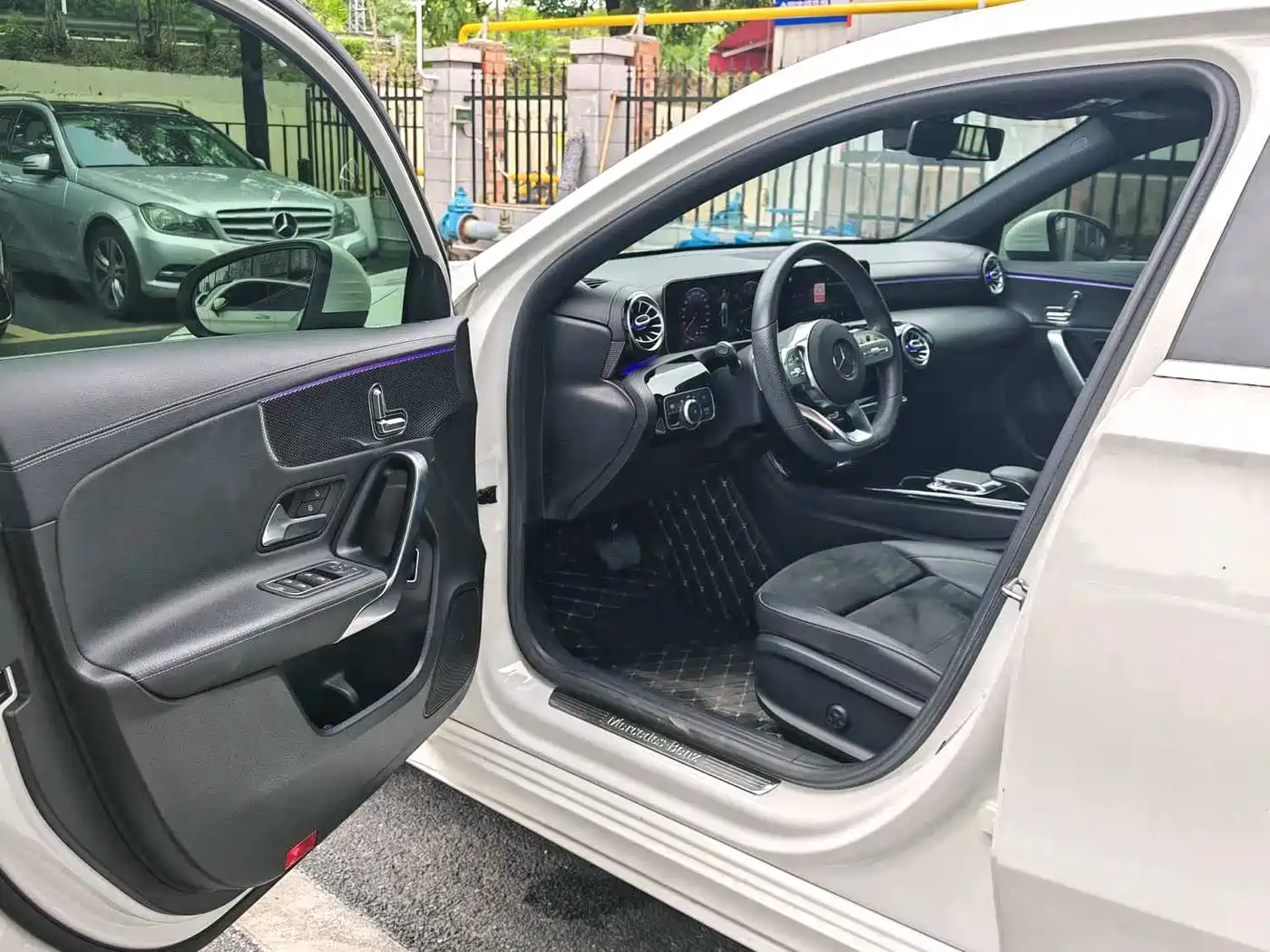Mercedes-Benz A-Class 2020 A 200 L Sport Sedan фото 5