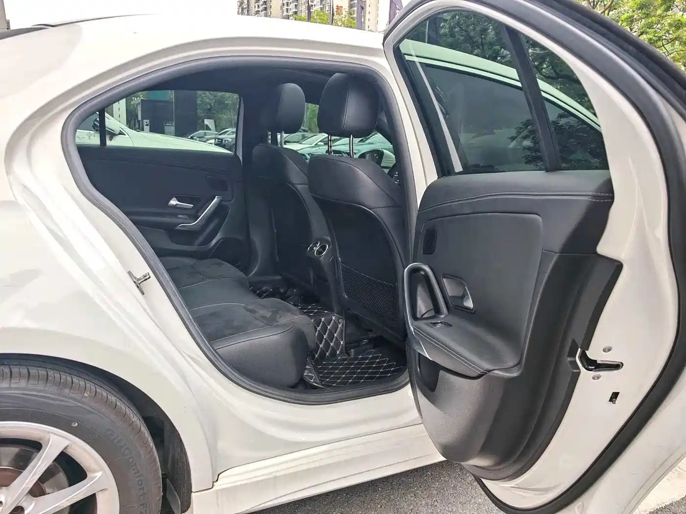 Mercedes-Benz A-Class 2020 A 200 L Sport Sedan фото 13