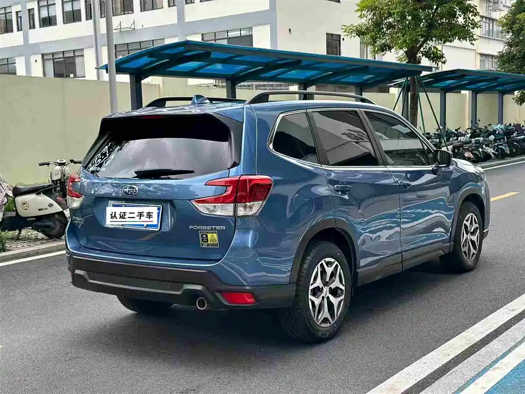 Subaru Forester 2021 2.0i Luxury Edition фото 5