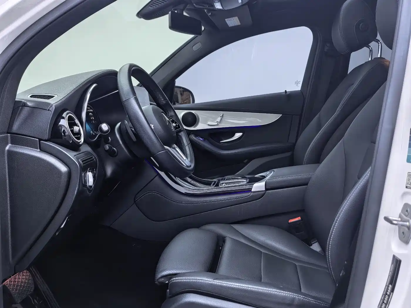 Mercedes-Benz GLC Coupe 2020 GLC 260 4MATIC Coupe SUV фото 9