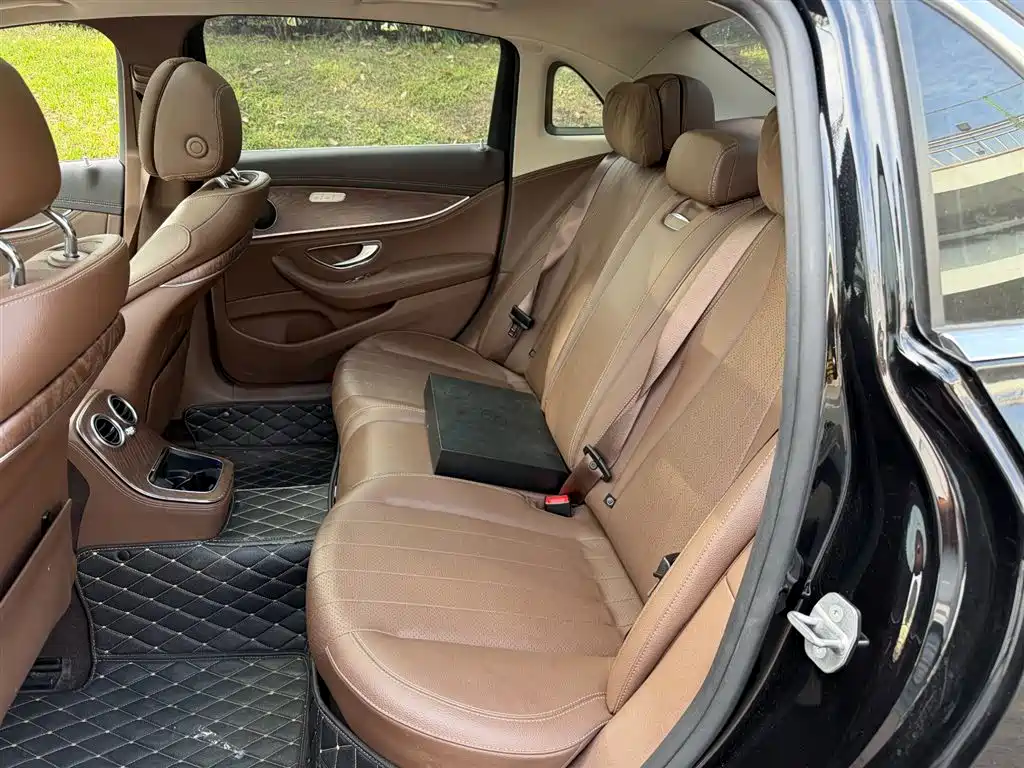 Mercedes-Benz E-Class 2021 E 260 L фото 10