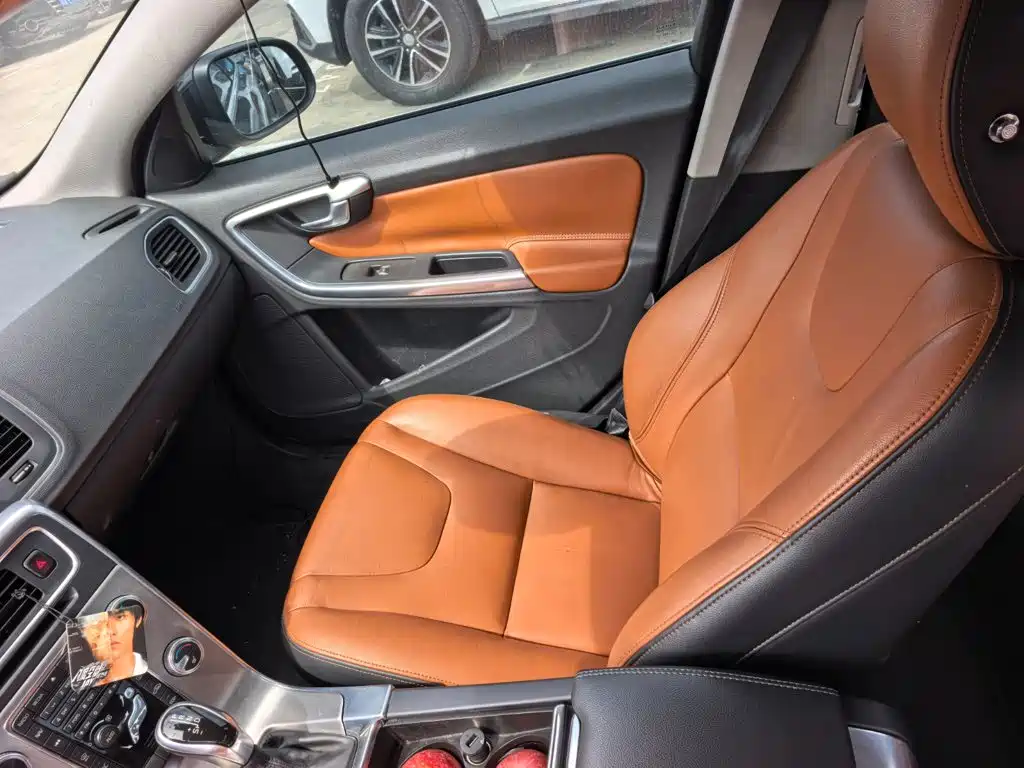 Фото 11 - Volvo S60