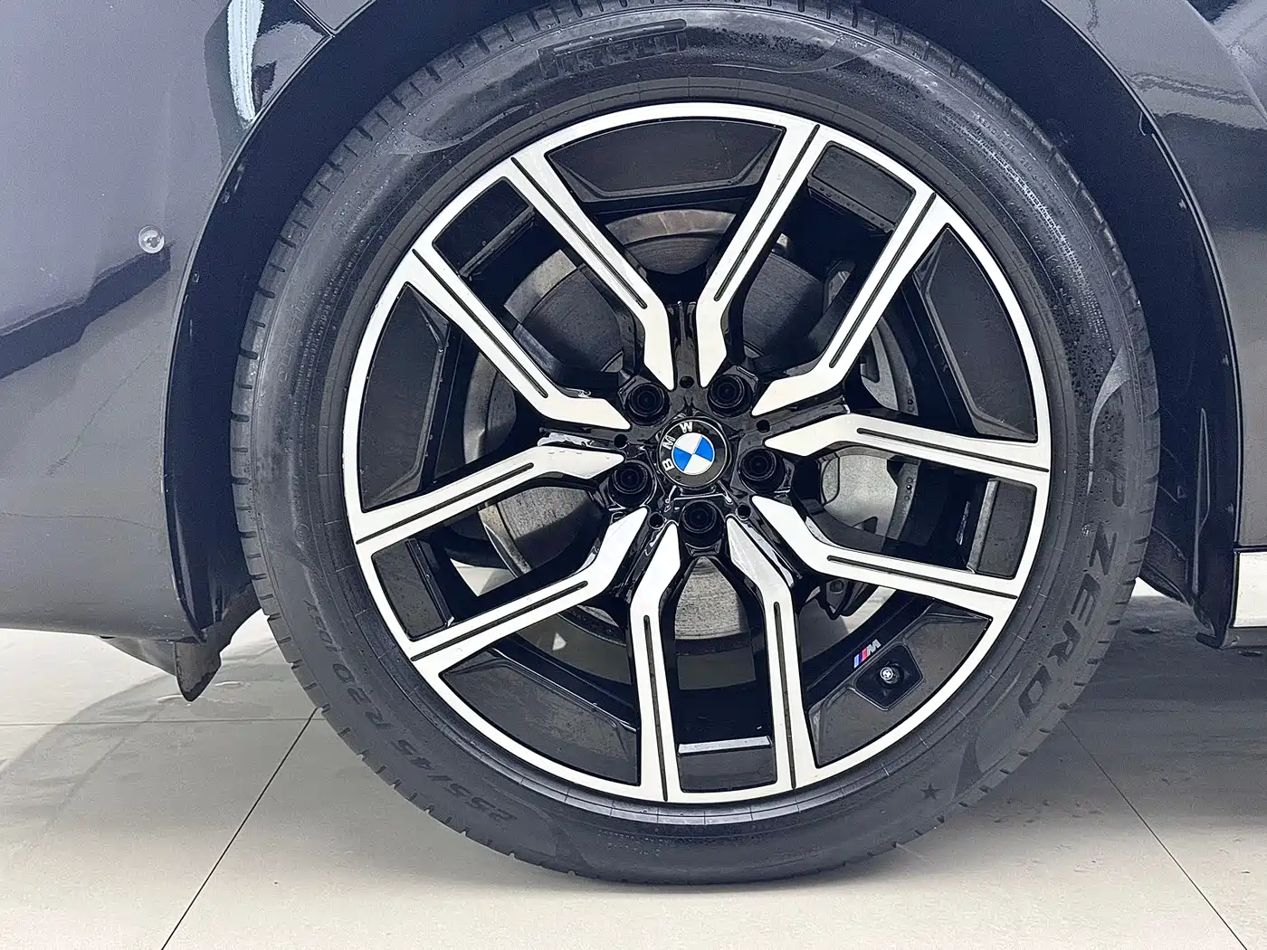 BMW 7-SERIES