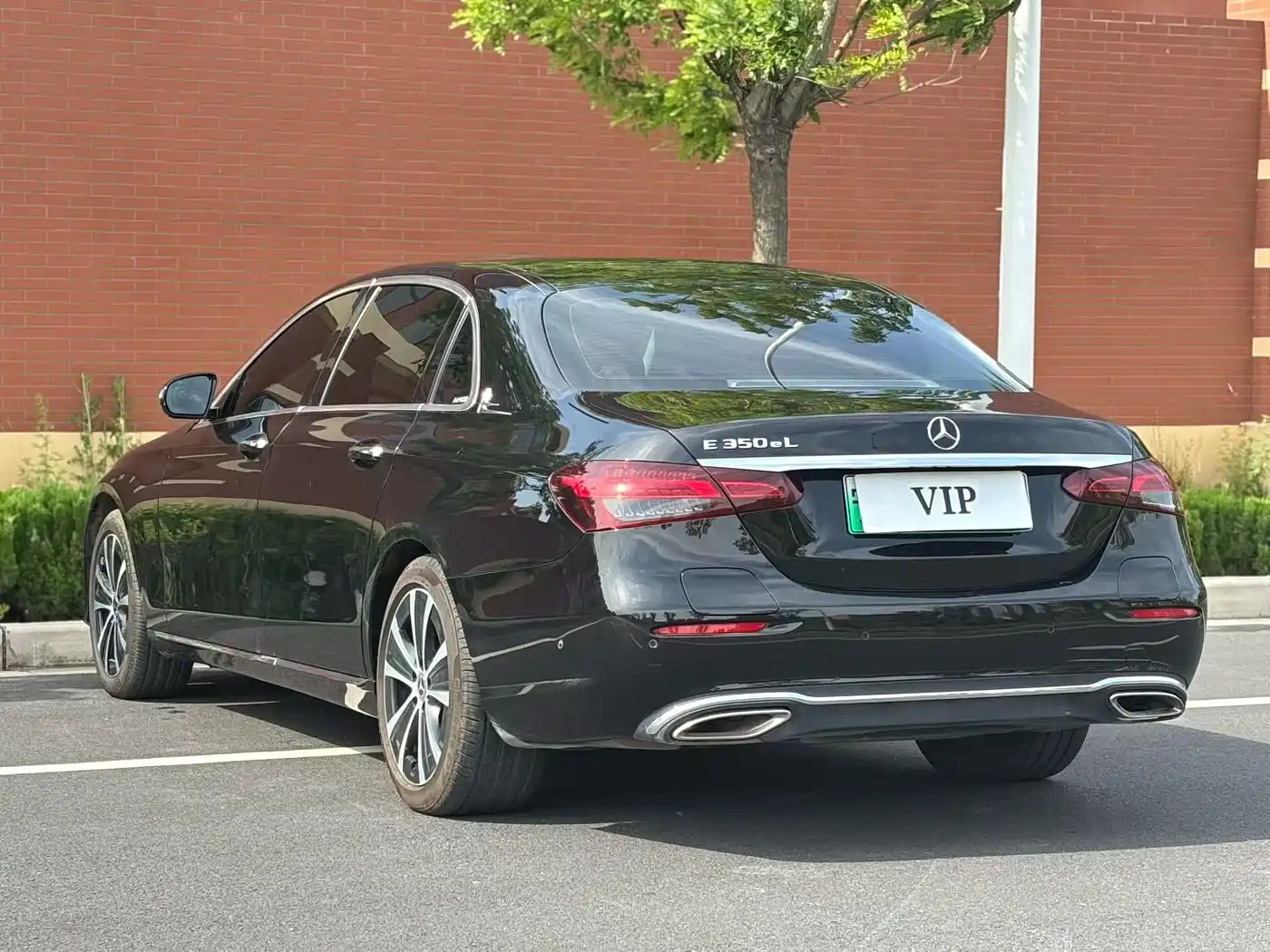 Mercedes-Benz E-Class New Energy 2022 E 350 e L Plug-in Hybrid Sedan фото 8