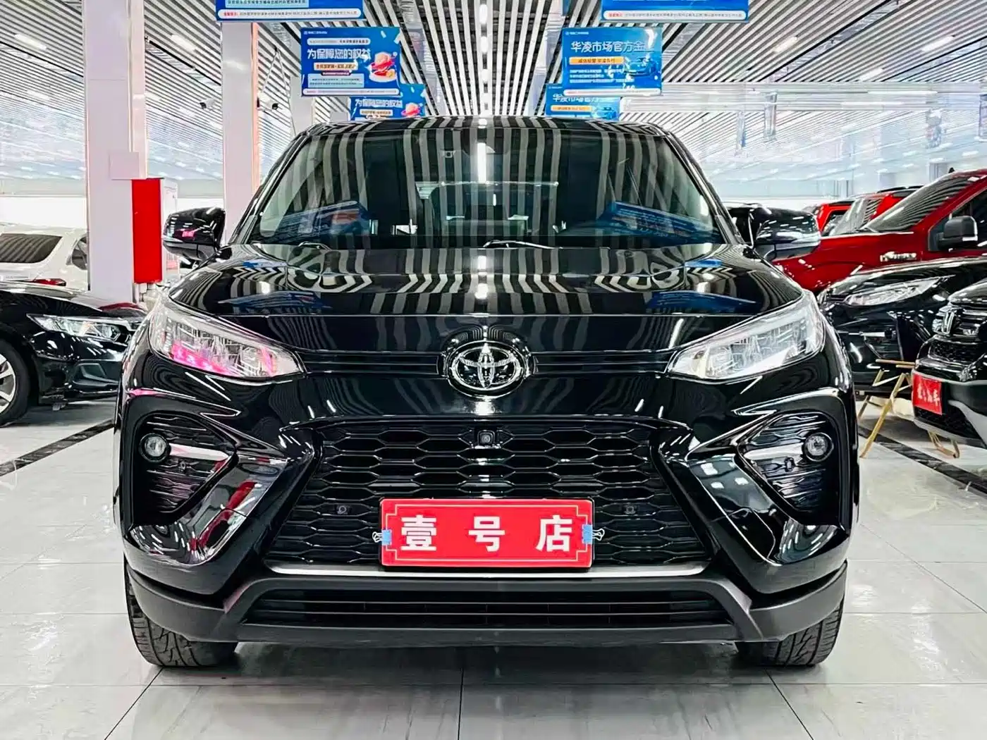 Toyota Wildlander 2022 2.0L CVT AWD Luxury PLUS Edition фото 2