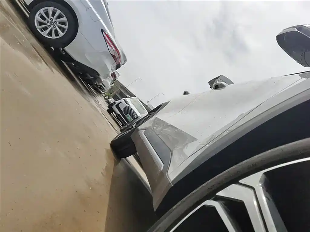 Geely Galaxy Galaxy L7 2025 EM-i 115km Explorer+ Edition фото 21
