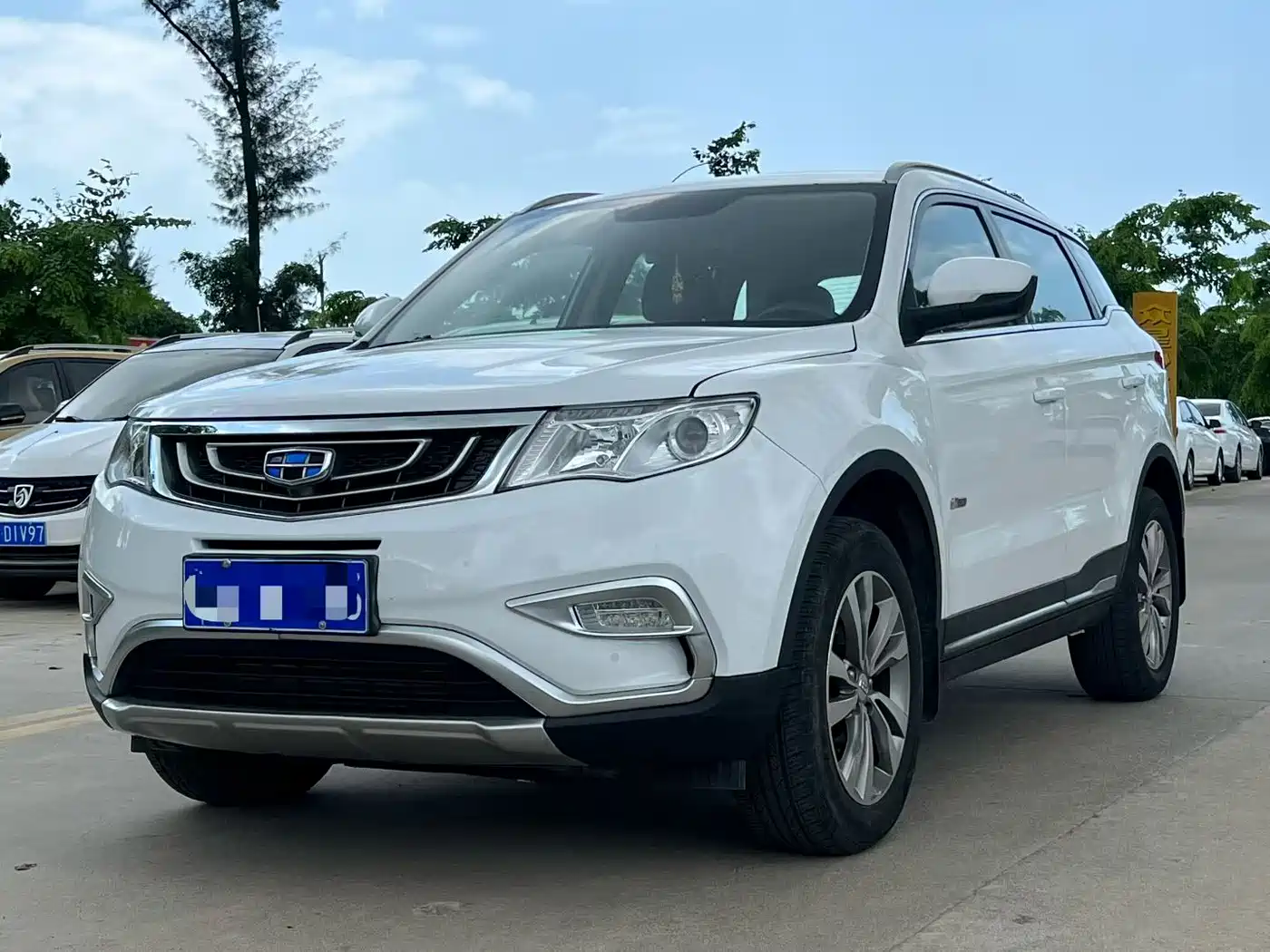 Фото 1 - Geely Boyue