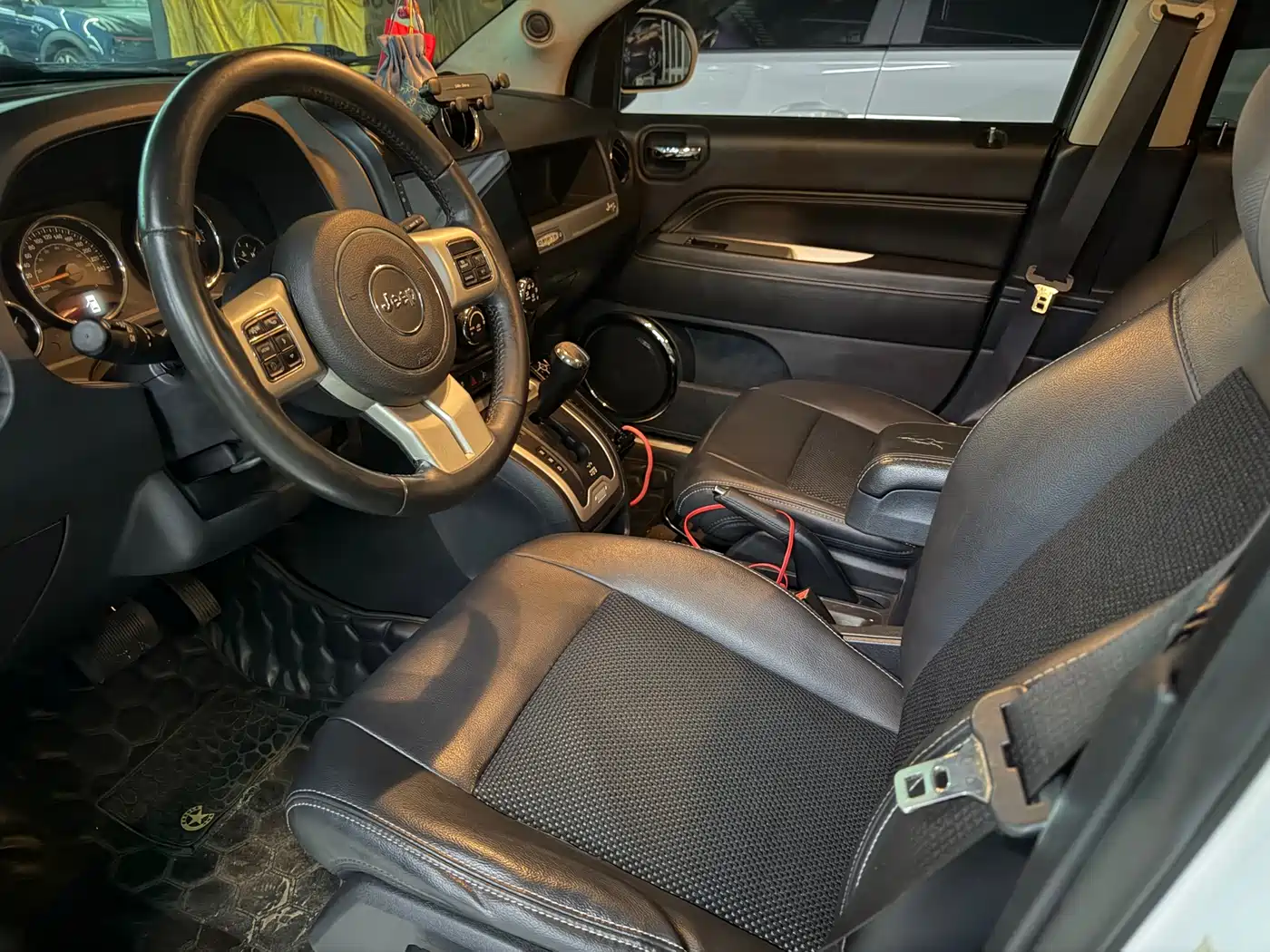 Jeep Compass (Import) 2014 2014 Facelift 2.4L 4WD Comfort Edition