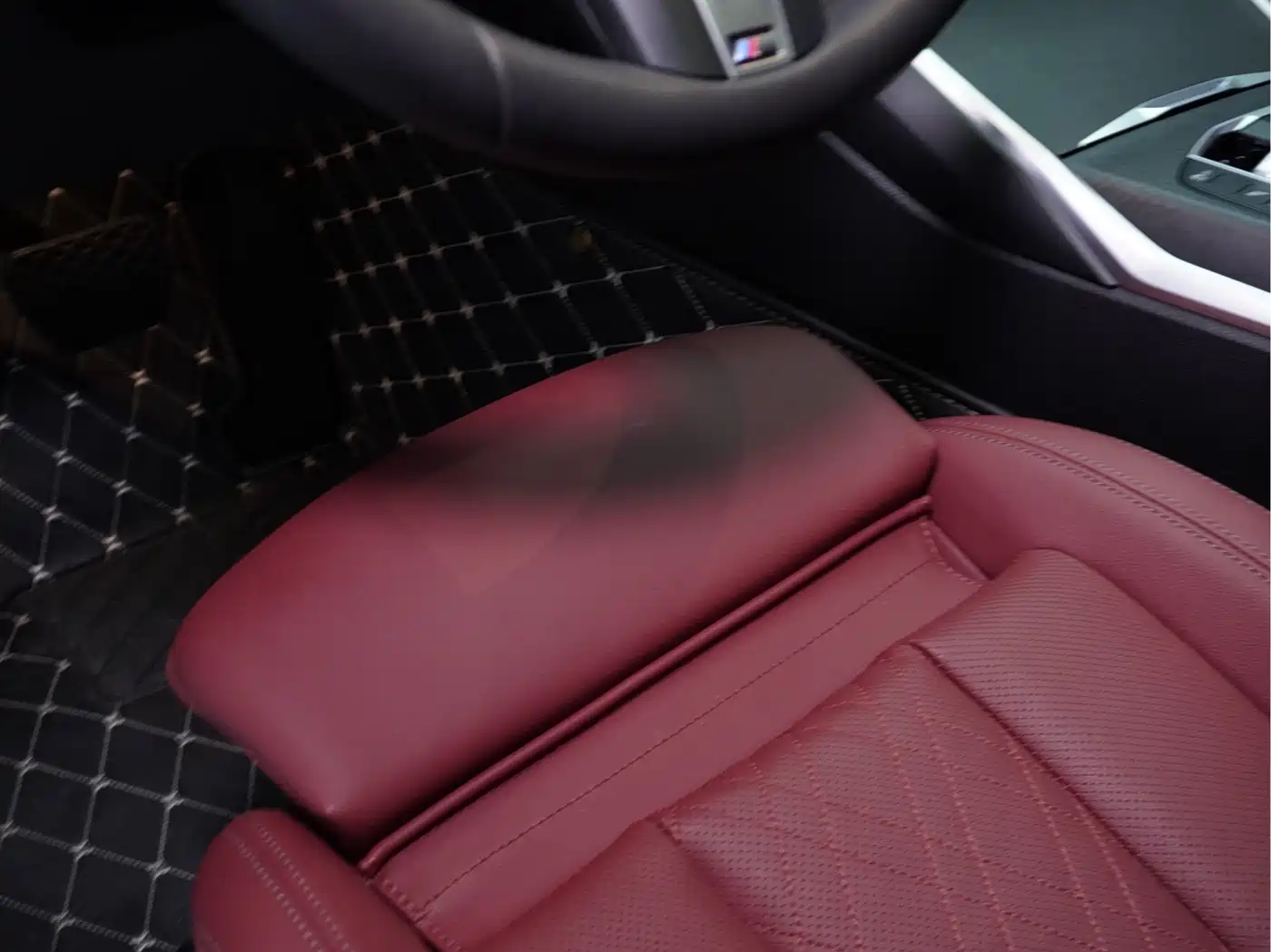 BMW 3 Series 2024 325i M Sport Package фото 26