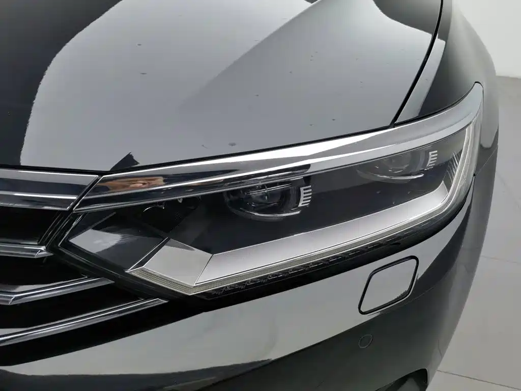 Photo 7 - Volkswagen Magotan
