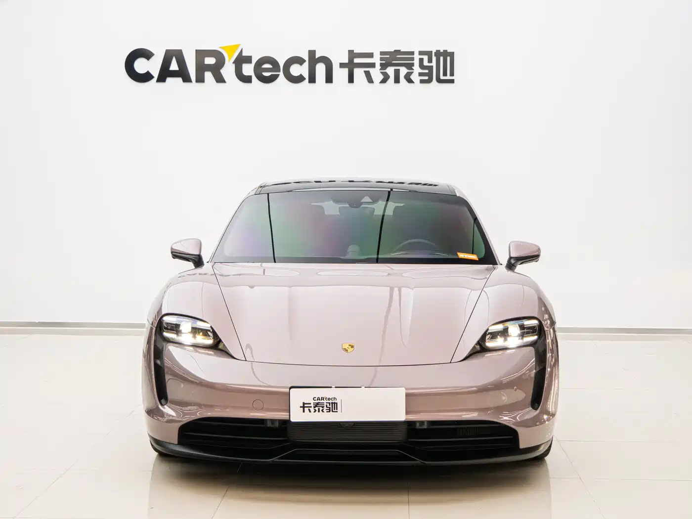 Porsche Taycan 2022 Facelift Taycan фото 2