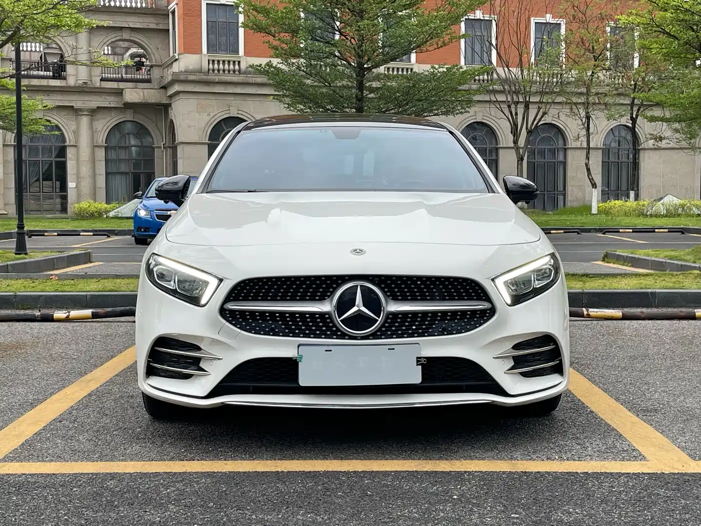 Mercedes-Benz A-Class 2022 Facelift III A 200 L Sport Sedan Fashion фото 2