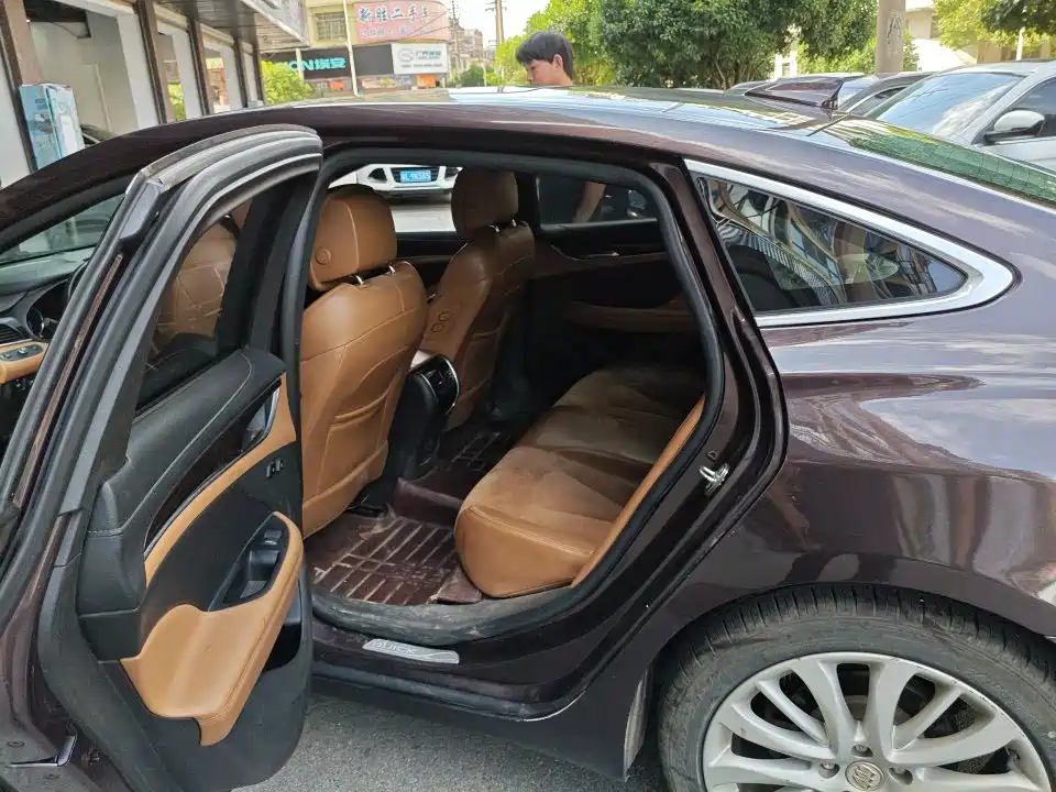 Фото 7 - Buick LaCrosse