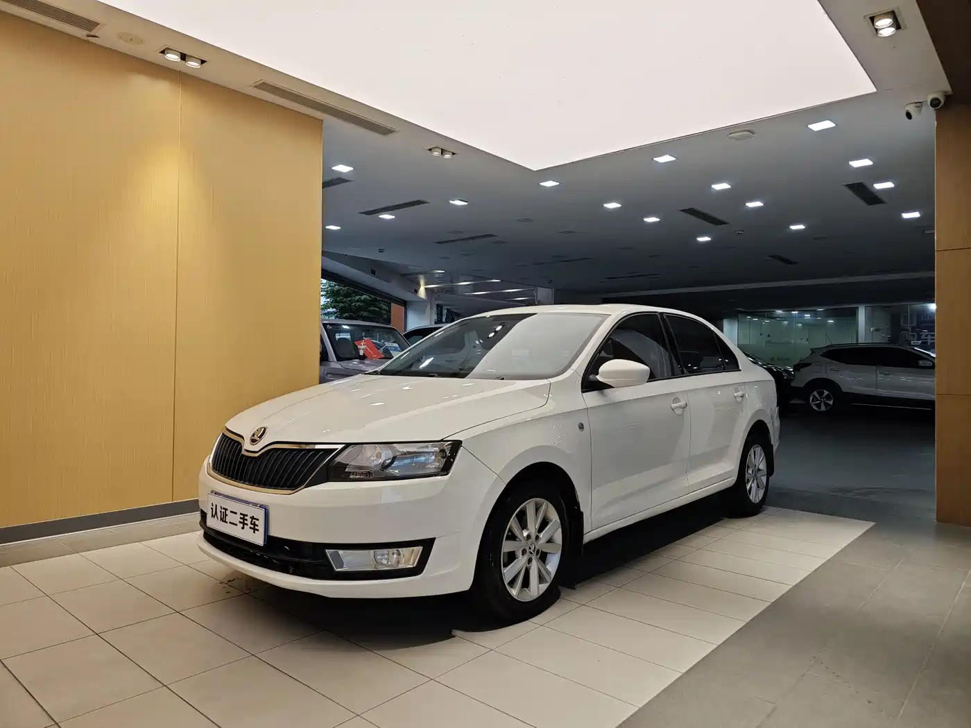 Škoda Rapid 2016 1.6L Automatic Pioneer Edition