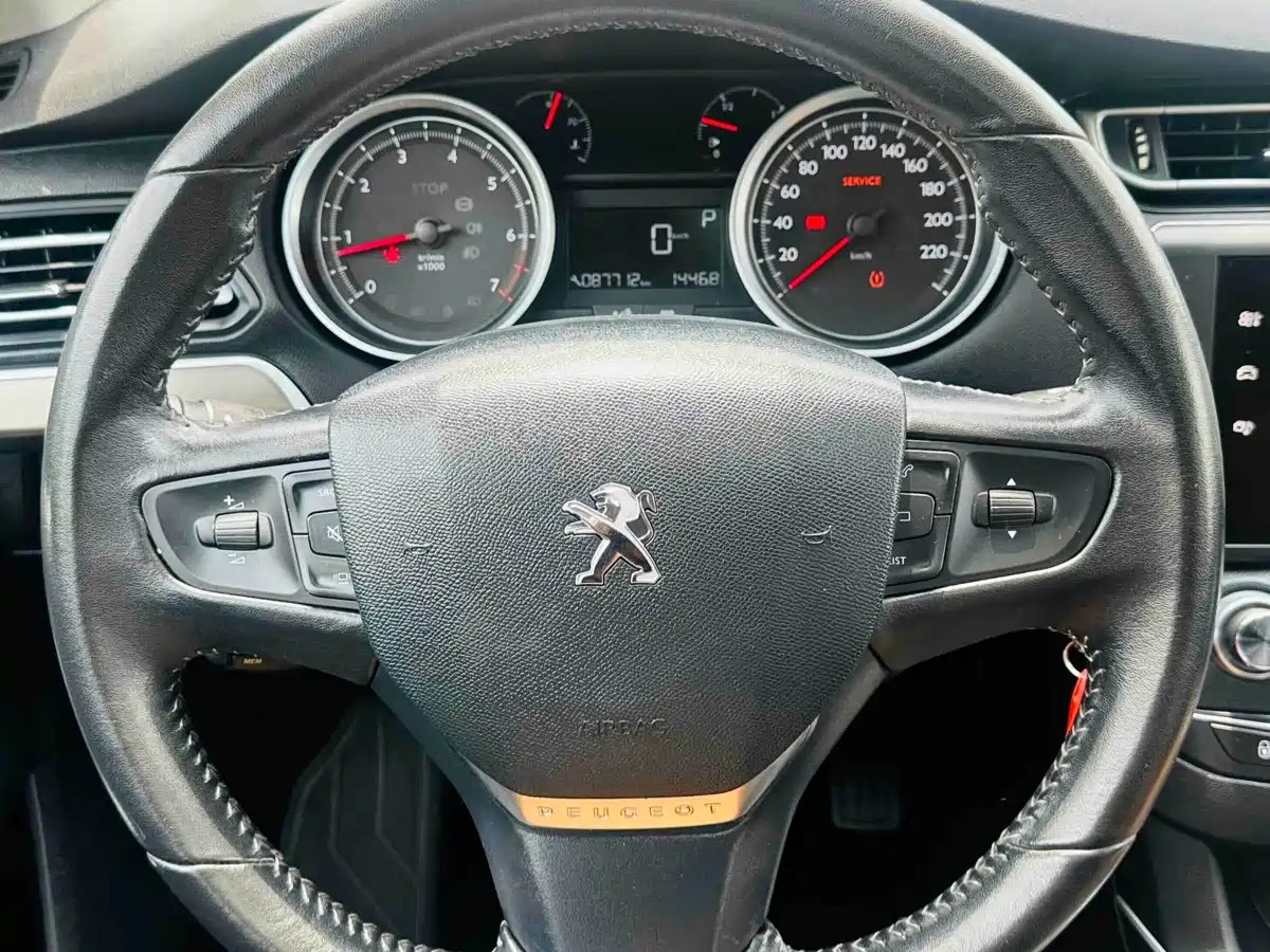 Peugeot 408 2016 1.6T Automatic Luxury Edition фото 16