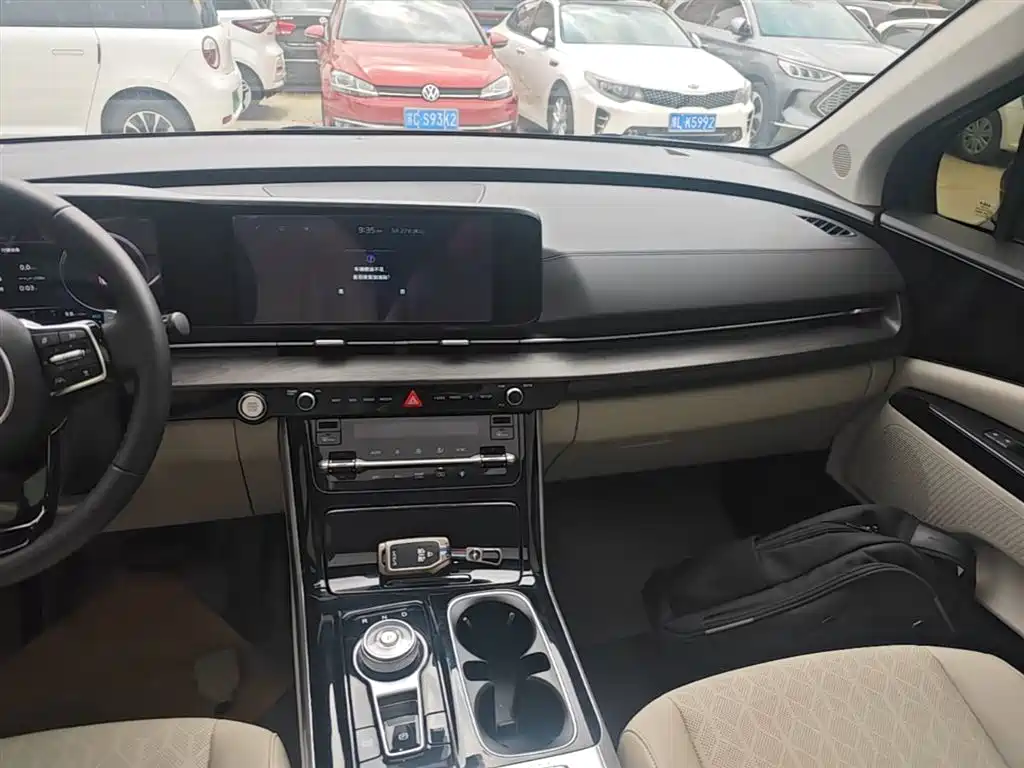 Kia Carnival 2021 2.0T Luxury Edition фото 13