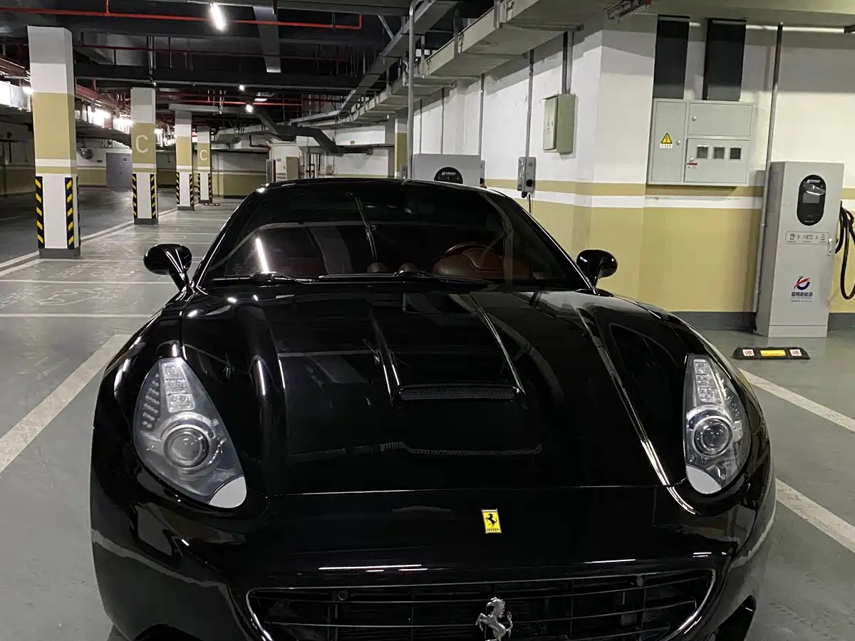 Ferrari California T 2011 2012 4.3L Standard