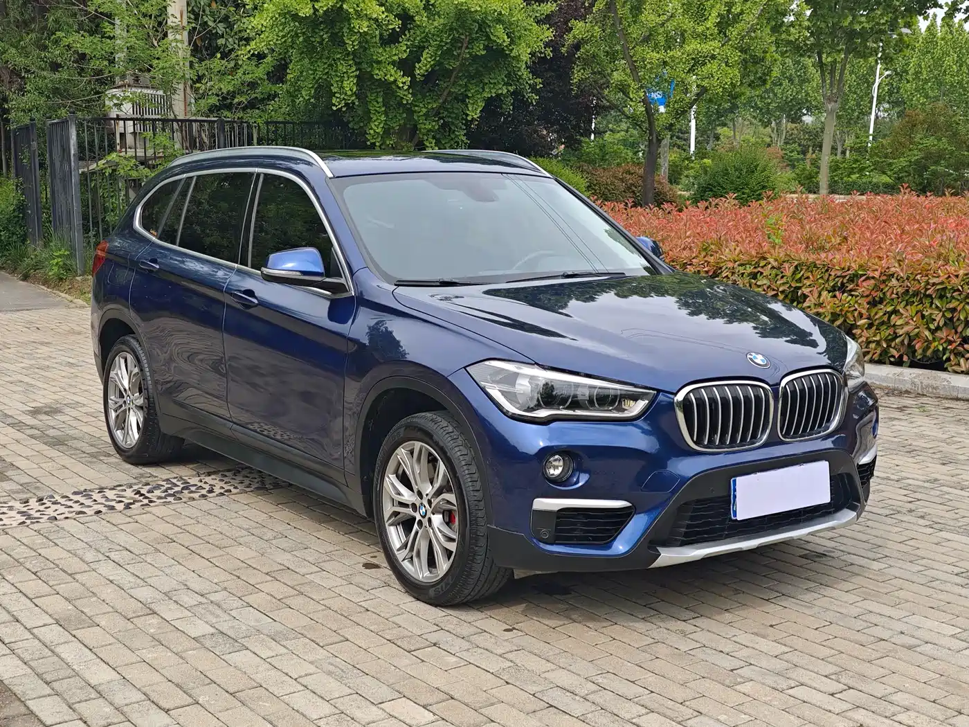 BMW X1 2019 sDrive20Li Leading Model фото 4