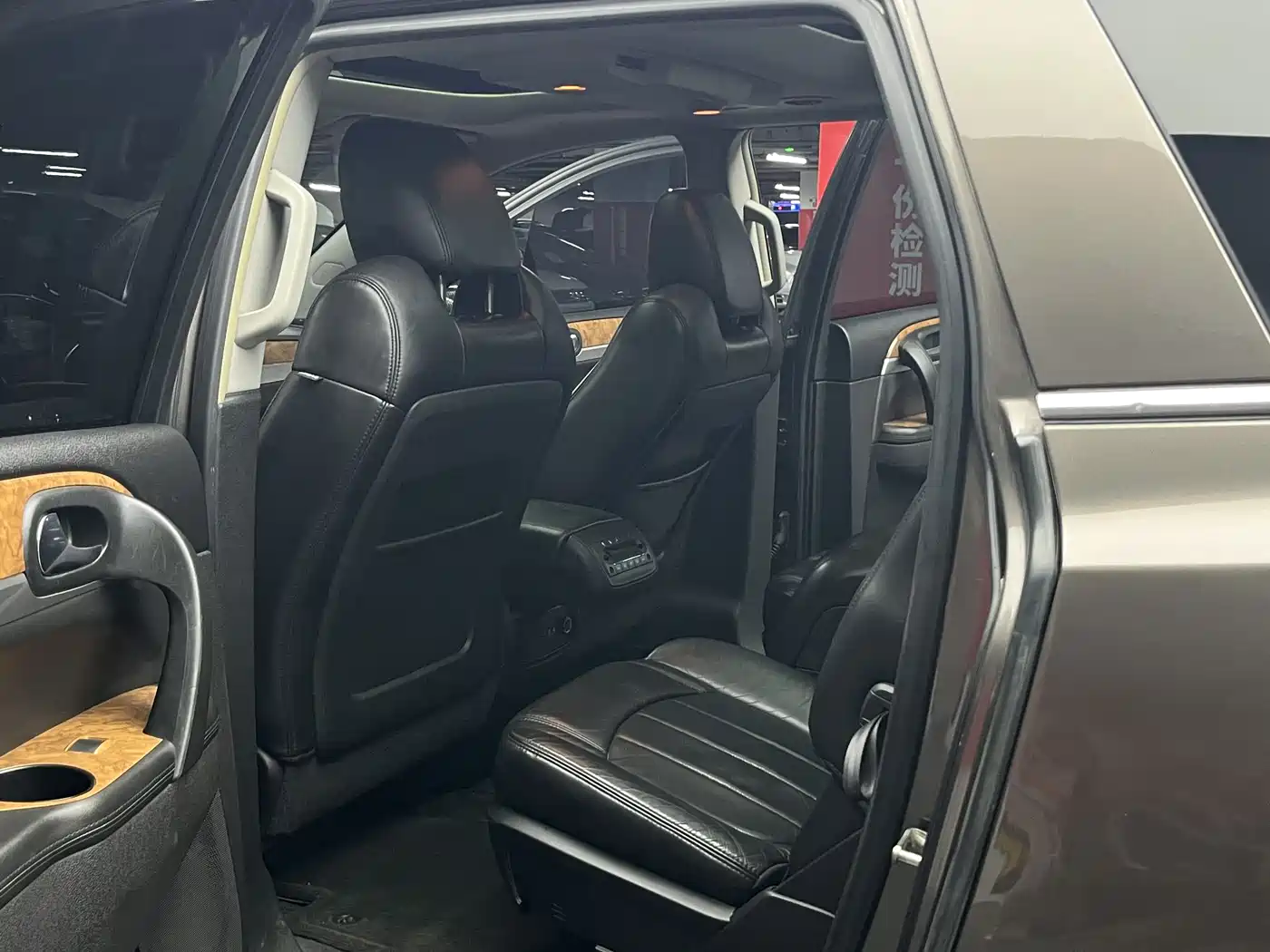 Buick Enclave 2010 3.6L Flagship Edition фото 21