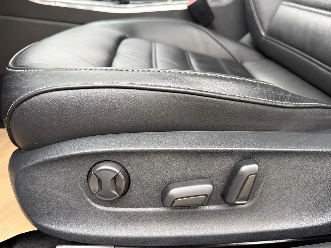 Volkswagen Passat 2017 330TSI DSG Prestige фото 12