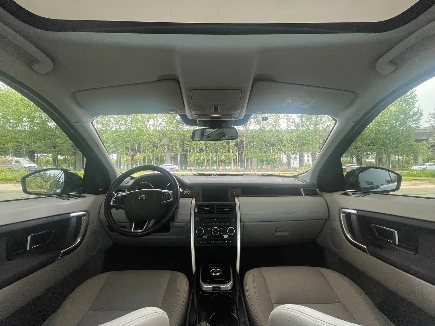 Land Rover Discovery Sport (Import) 2015 2.0T SE фото 13