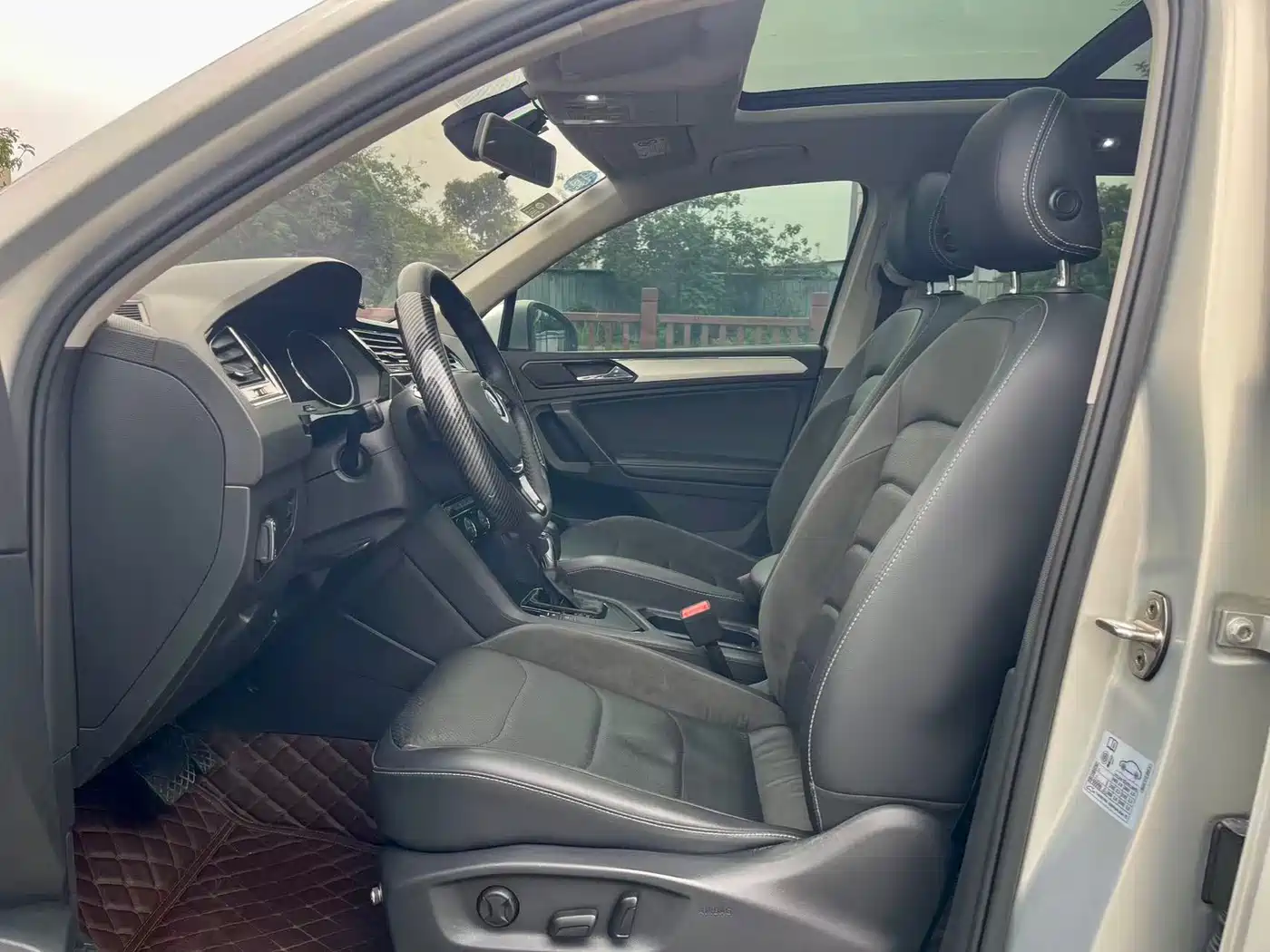 Volkswagen Tiguan L 2019 330TSI Automatic 2WD Panorama Comfort Edition China VI фото 5