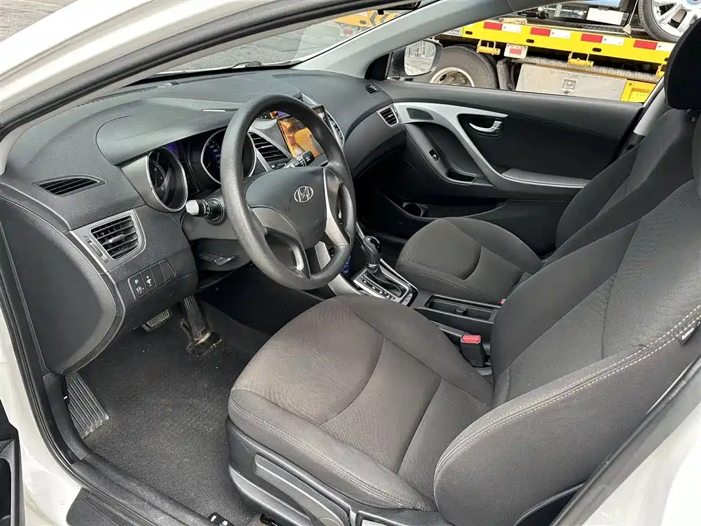 Hyundai Langdong 2015 1.6L Auto Premium фото 7