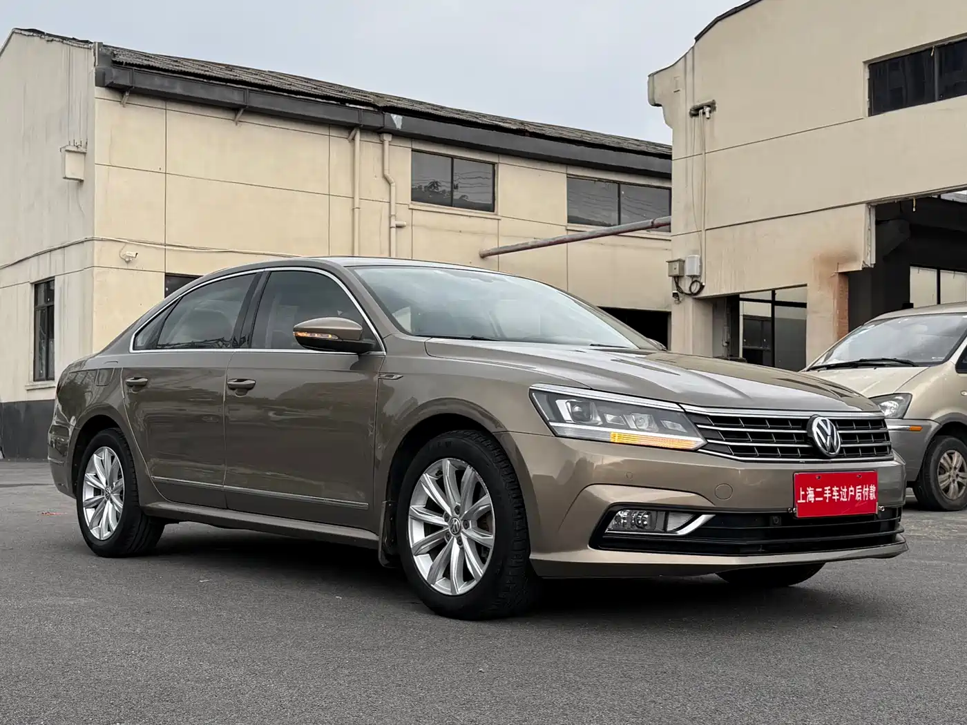 Volkswagen Passat 2017 330TSI DSG Prestige фото 3