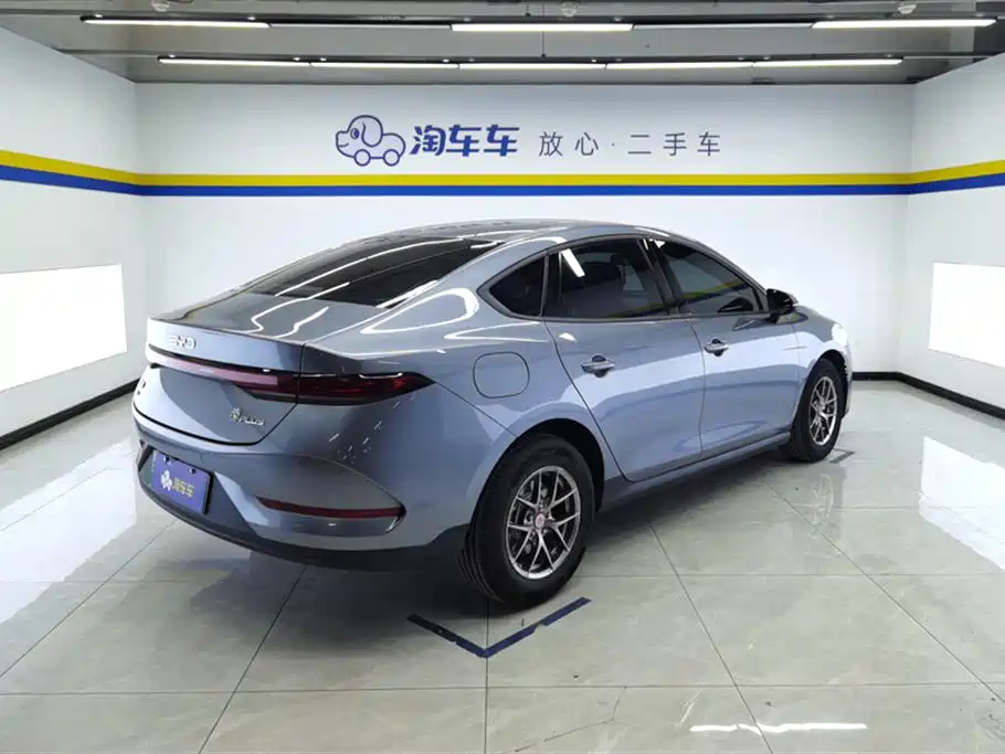 BYD Qin PLUS 2025 DM-i Smart Drive 55KM Leader фото 3