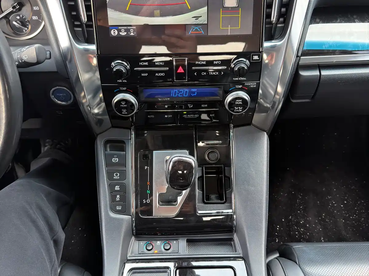 Toyota Vellfire 2023 Crown Hybrid 2.5L HV Luxury фото 10