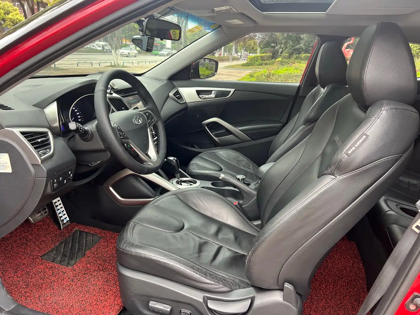 Hyundai Veloster 2011 1.6L Automatic Flagship Edition фото 9