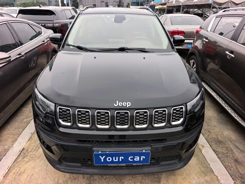 Фото 2 - Jeep Compass