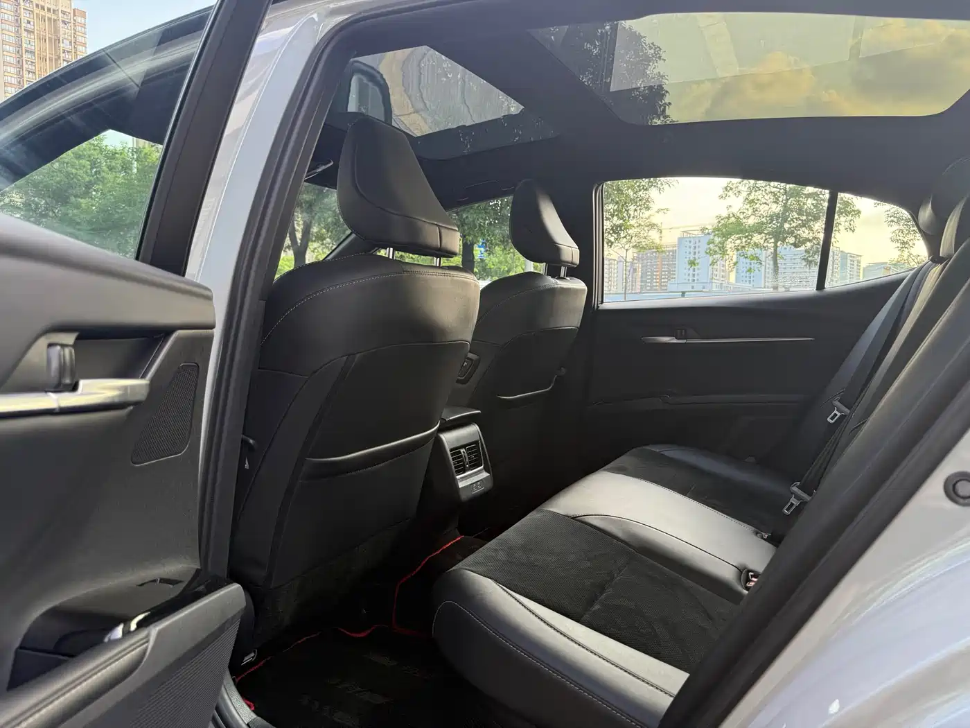 Toyota Camry 2024 Model Dual Hybrid 2.0HXS Sport Plus Edition фото 9