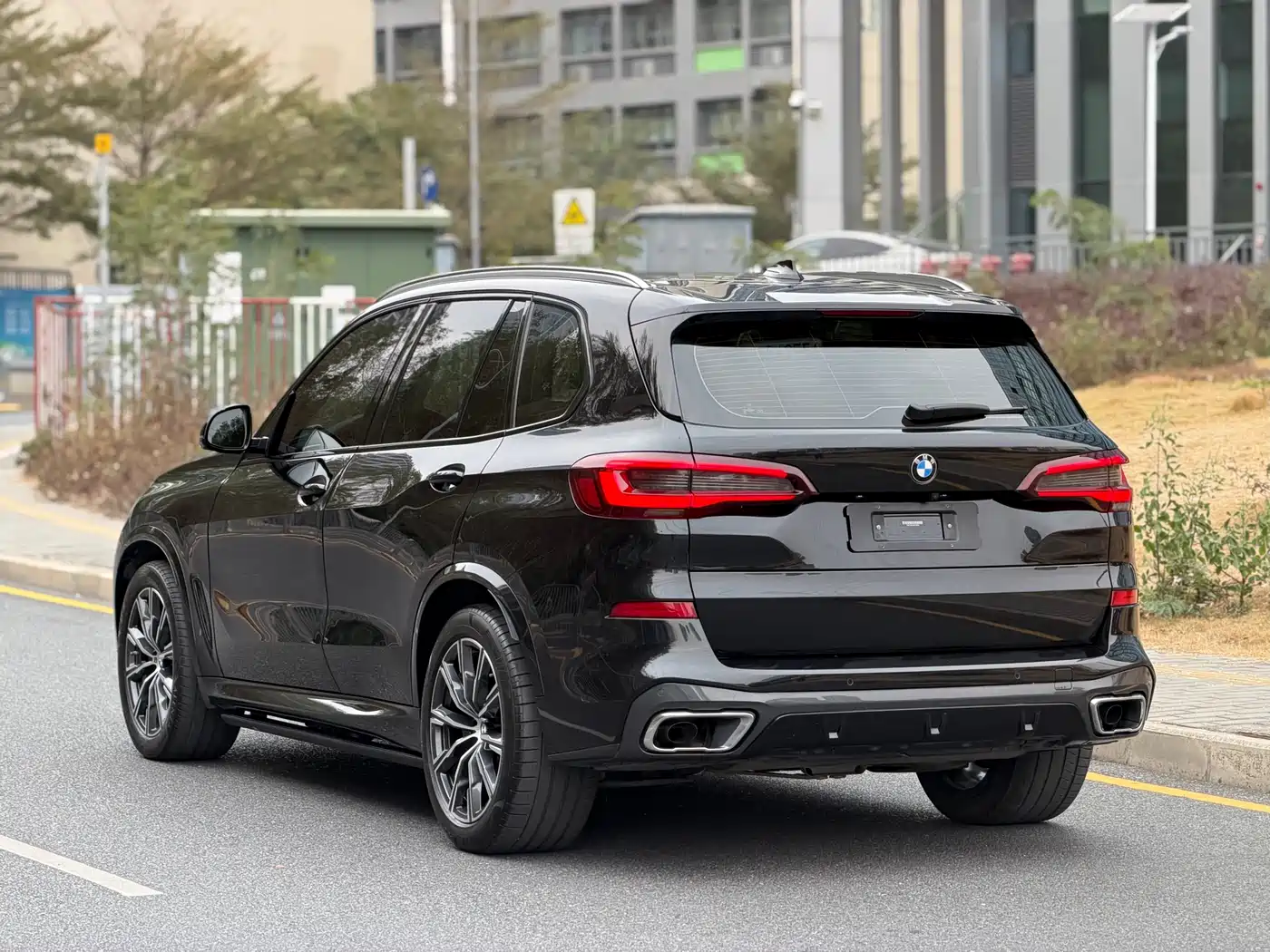 BMW X5 (Import) 2021 xDrive40i M Sport Package фото 13