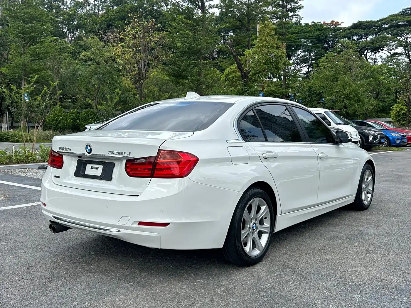BMW 3 Series 2015 328Li xDrive Fashion фото 11